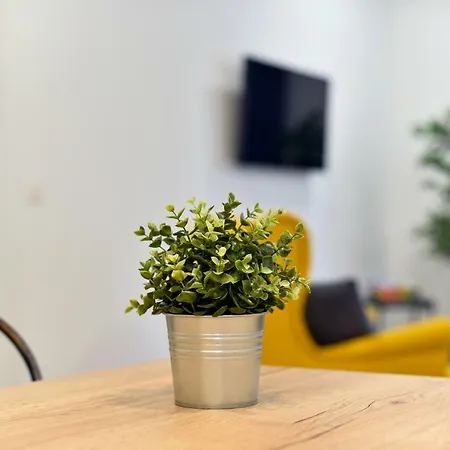 Fishnjak Apartament *